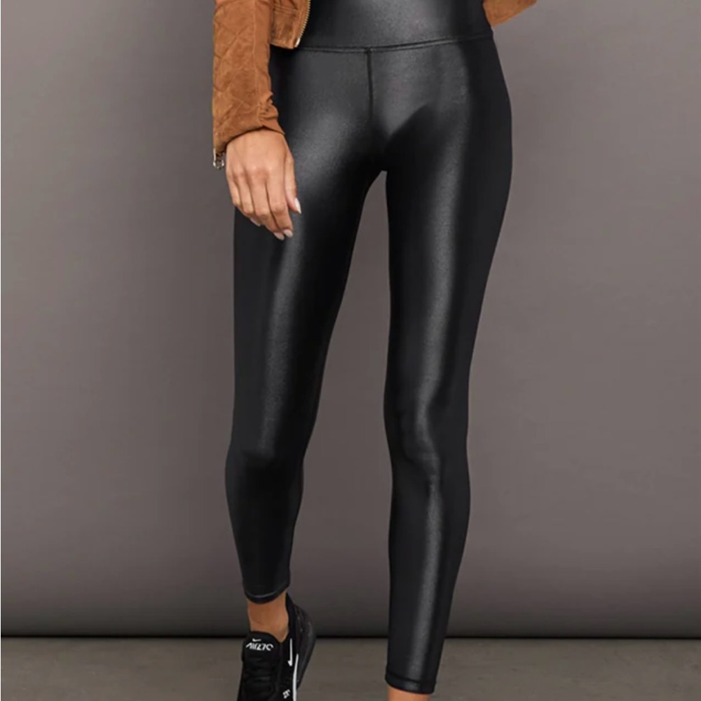 EUC Carbon38 Black High-Waisted Liquid Leggings